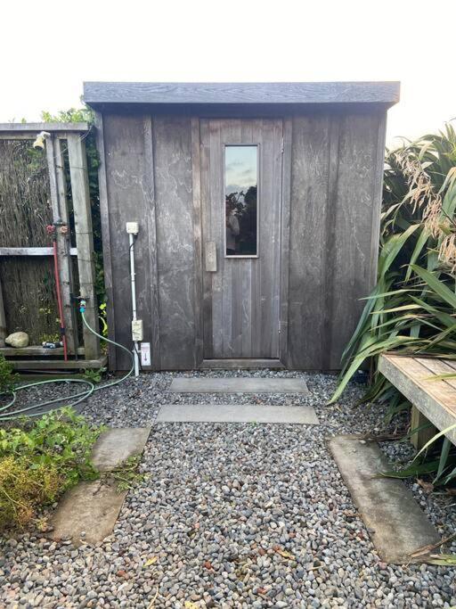 Raglan Studio At The Coastal Retreat Exterior photo